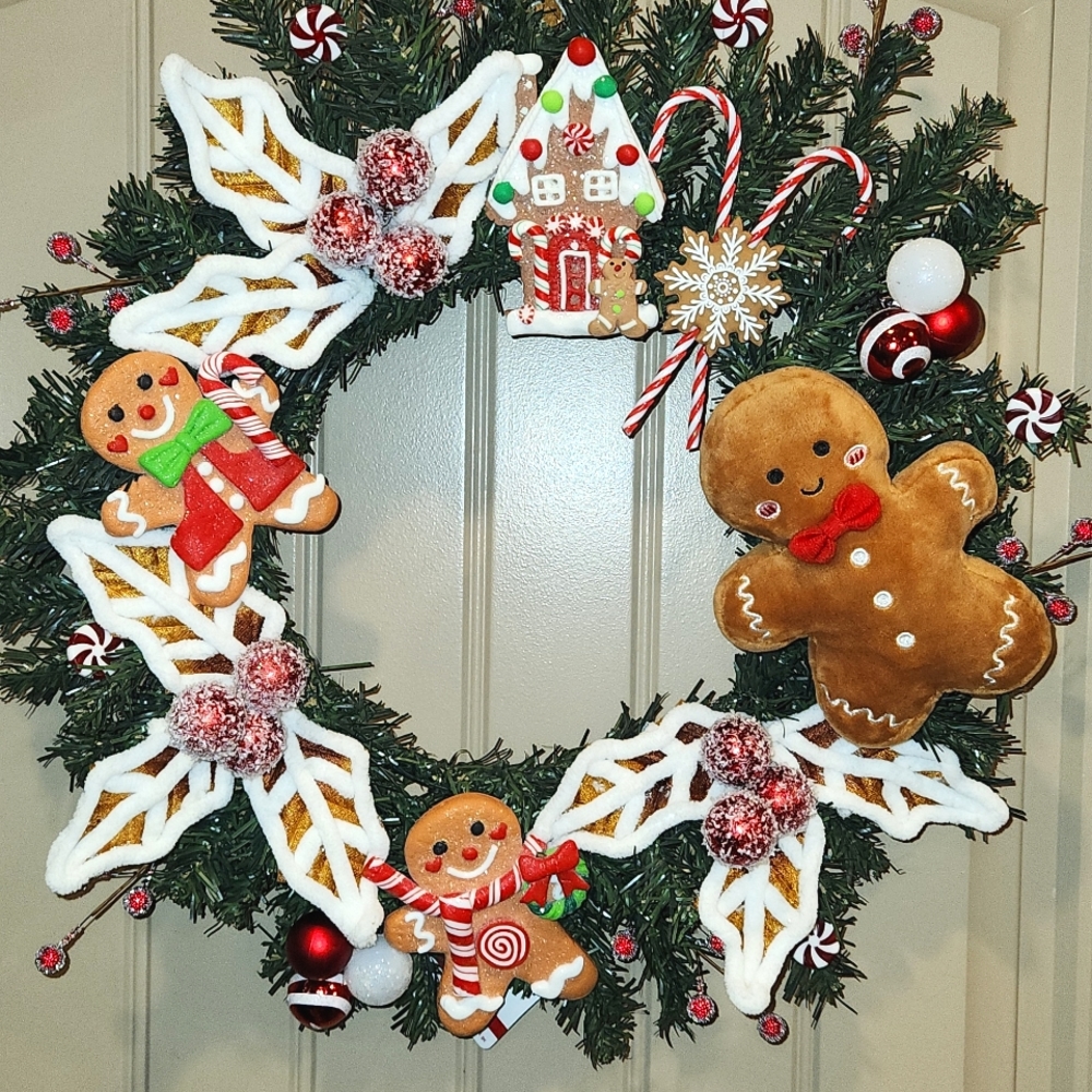 Gingerbread Man Wreath - Picture 8 of 8